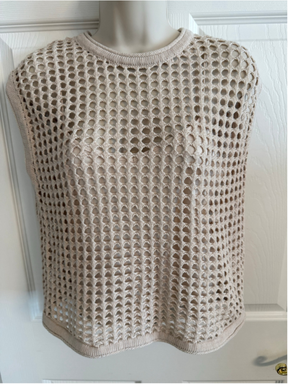 Steve Madden Beige Crochet Mesh Knit Top Cami Size Small EUC
